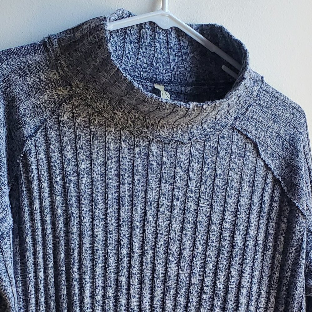 FREE PEOPLE Blue Ribbed Ruffled Sweater - Picture 4 of 16